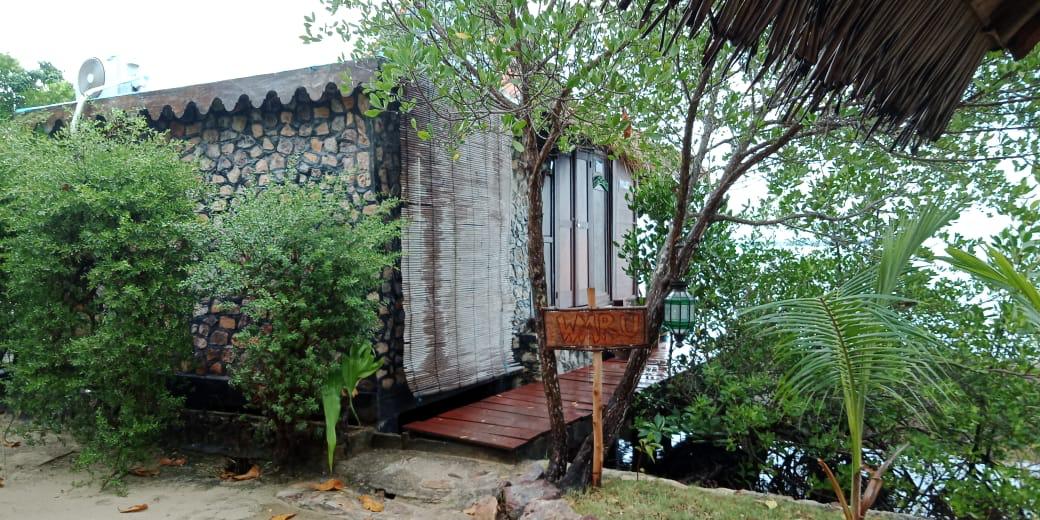 Kamar Waru Cottage 2p di Omah Alchy Cottage & Resort (Pinggir Laut)